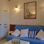 Avec Piscine Collective 4 Personnes Cyprien Sud Sc490-084