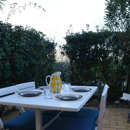 Avec Piscine Collective 4 Personnes Cyprien Sud Sc490-084